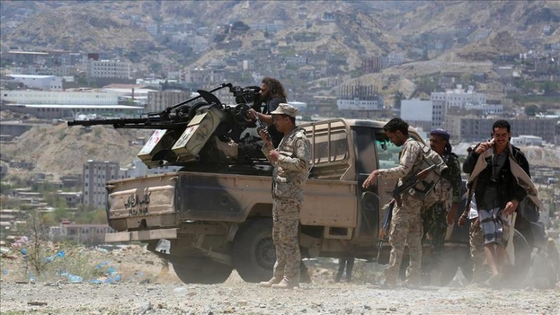 3 gov't soldiers injured in clash with Houthis in SW Yemen