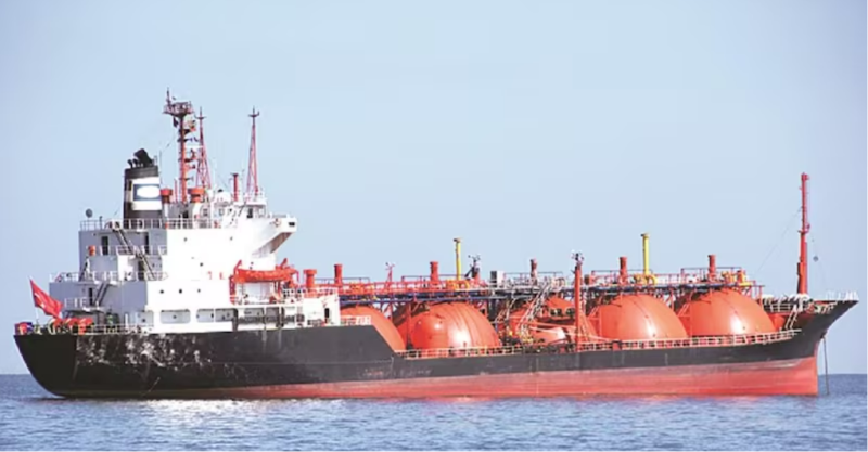 ‘Environmental disaster’: Yemeni govt demands help to secure Houthi-hit ship
