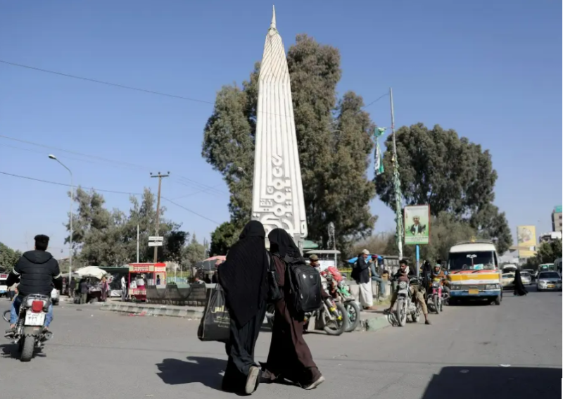 Yemen's Warring Parties Restrict Women’s Movement ,HRW Says