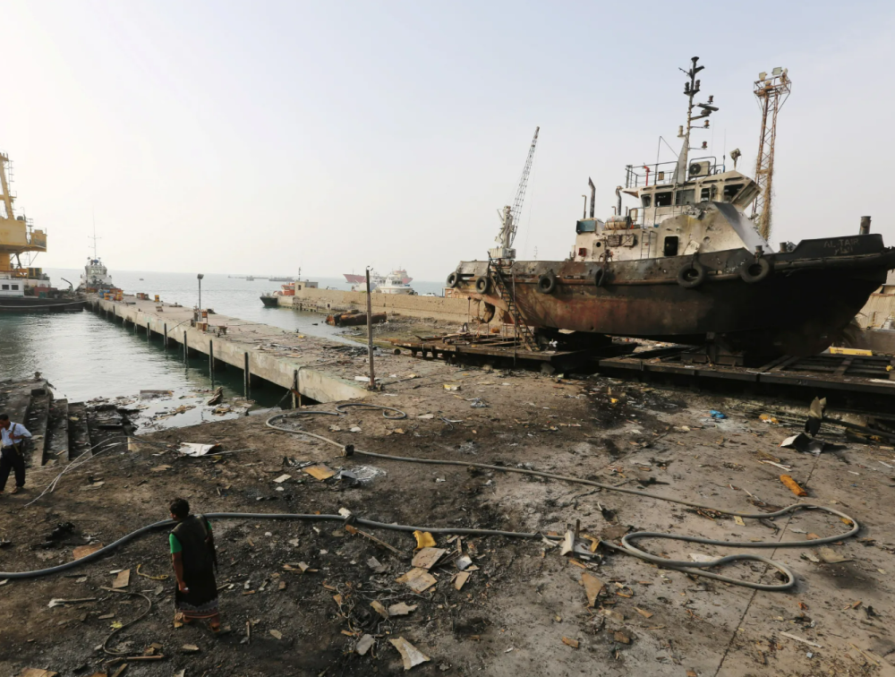Yemen : UKMTO Urges Commercial Ships to Exercise Caution Near Hodeidah Port