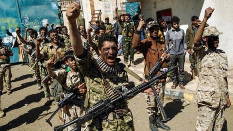 Retired Yemen soldiers block roads over unpaid pensions