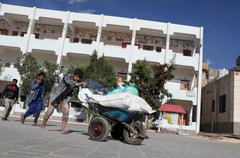 Roadside bombing kills 1, injures 1 in Yemen's Hodeidah