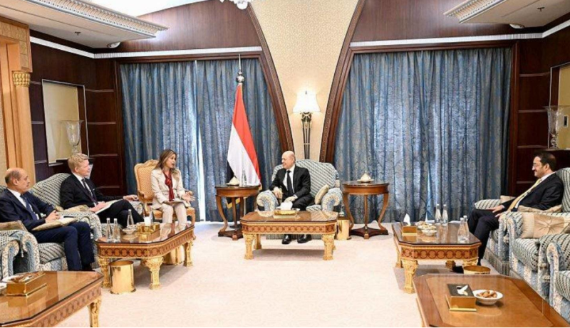 Yemen's Presidential Council Discusses with UN Envoy Renewal of Truce