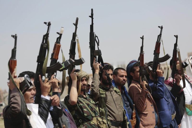 Infighting Erupts Within Houthi Ranks in Yemen’s Raymah Province