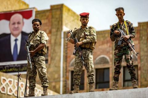 Yemeni forces lay siege to rebel-occupied city in Hajjah province
