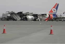 Israeli Airstrikes Hit Sana'a Airport Again After Houthi Attacks