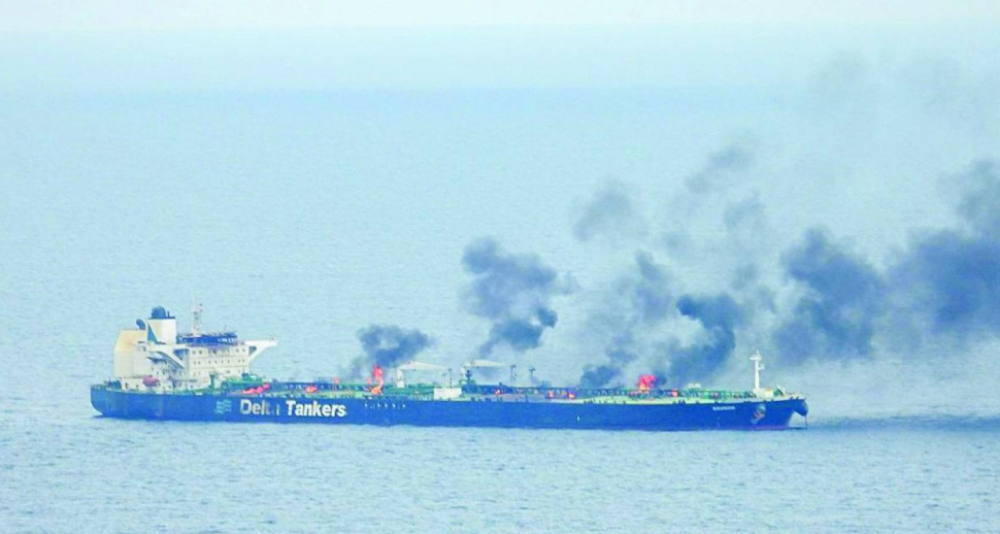 Salvage of Stricken Oil Tanker in Red Sea Expected in Coming Days, Say Sources