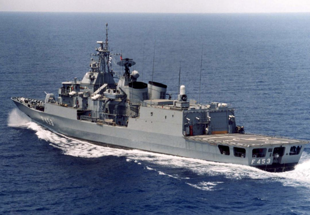 Greek Frigate HS Spetsai Successfully Escorts Commercial Vessel in Red Sea as Part of EU’s ASPIDES Mission