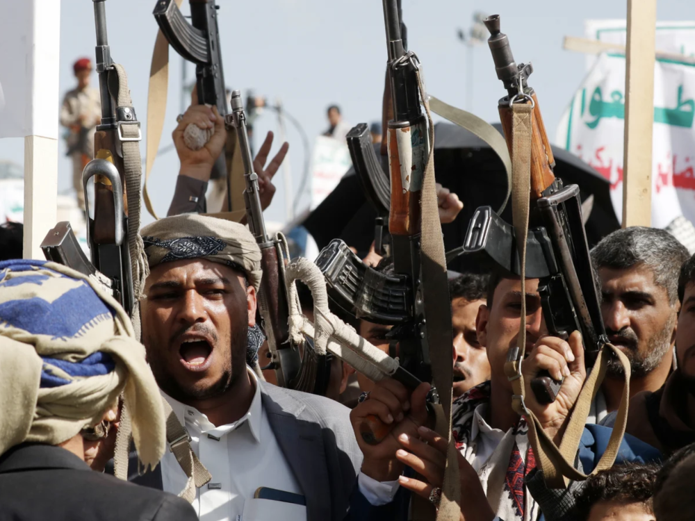 Houthis Discuss Revival of Saudi-Backed Peace Roadmap with UN Envoy in Yemen