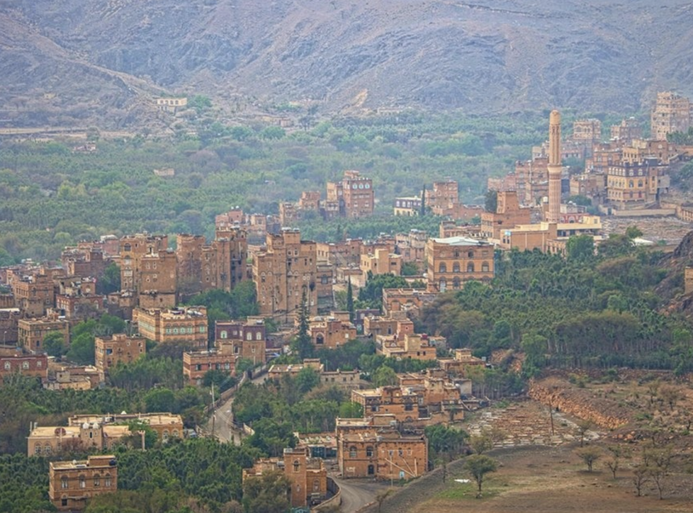 Yemen : Houthi Commander Leads Armed Campaign to Seize Civilian Land in Hamdan