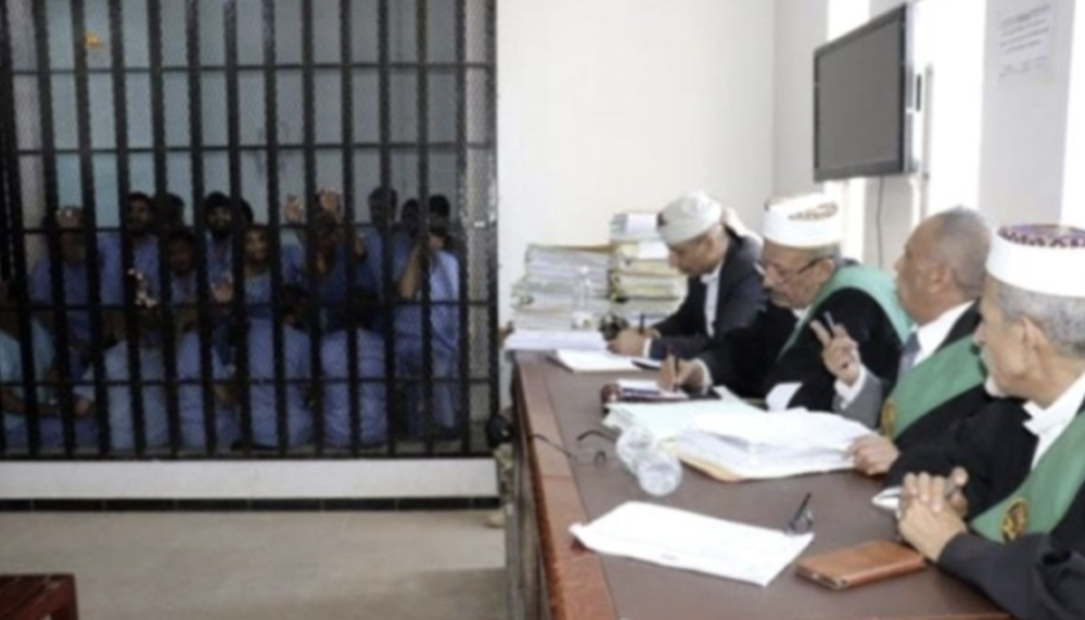 Houthi-Controlled Court in Sana’a Reserves Verdict in Espionage Case Involving 21 Yemenis