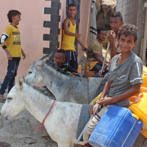 UN Says 94,000 Yemenis Displaced Since January; Clashes Erupt in South